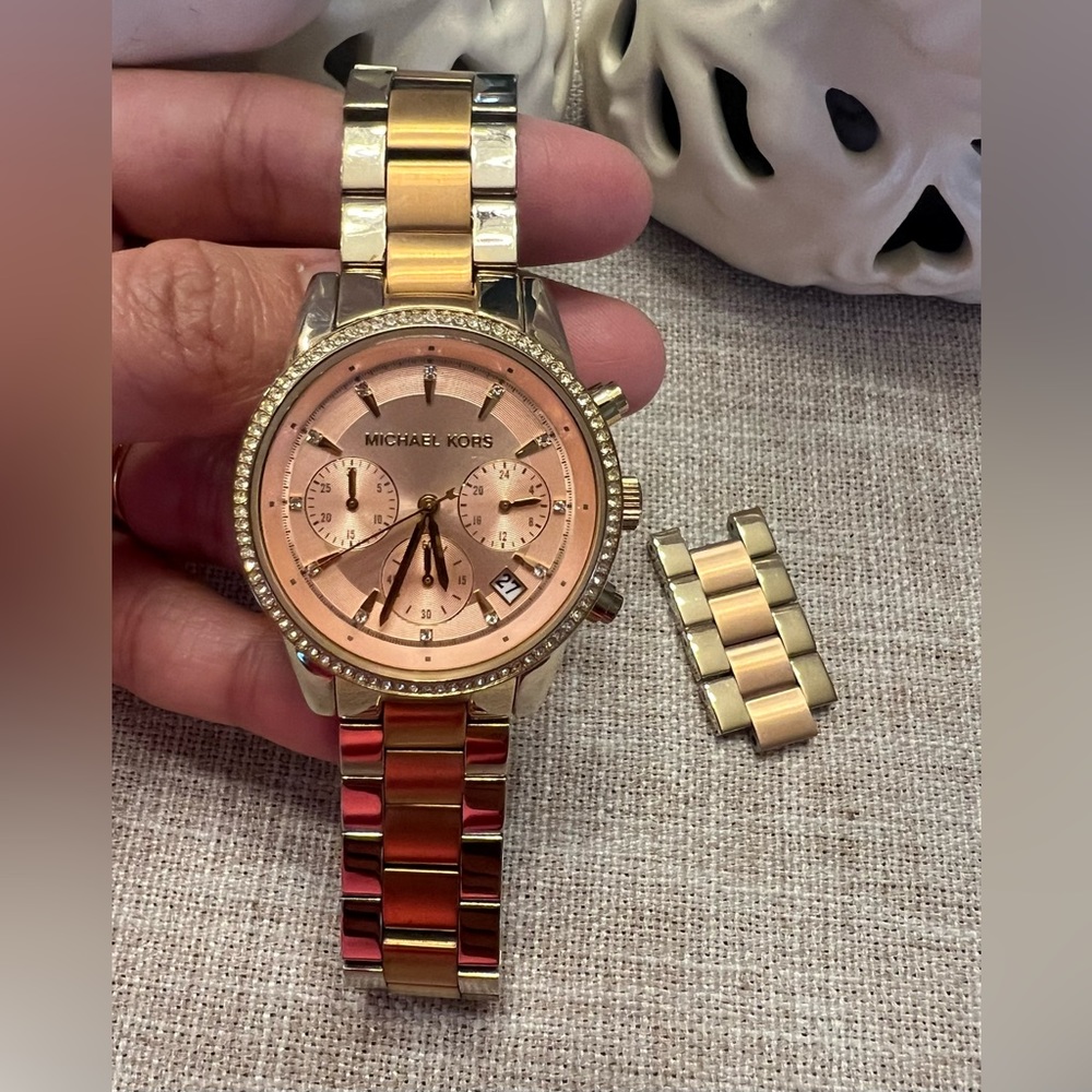 Authentic Michael Kors Women Ritz Watch - Picture 3 of 13